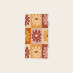 70's Daisy Bloom Bath Towel