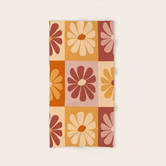 70's Daisy Bloom Bath Towel