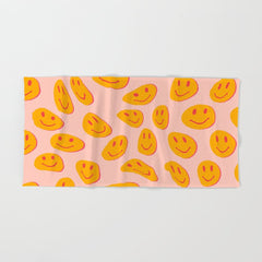 70s retro yellow smile face illustration Bath Towel
