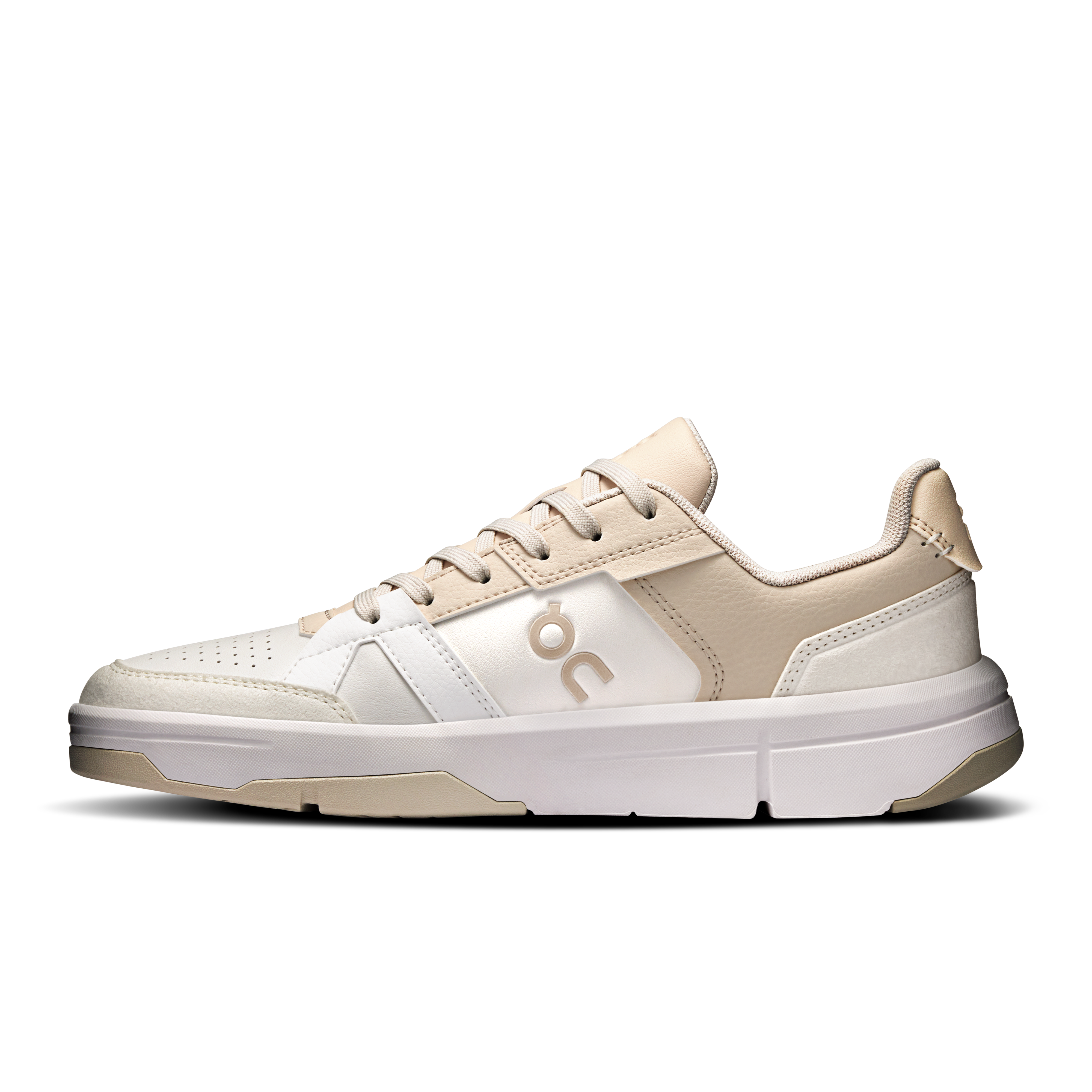 On Running Women's The Roger Clubhouse Shoes - White / Pearl