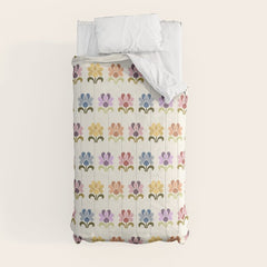 70s Retro Florals Pattern with Linen Texture Comforter