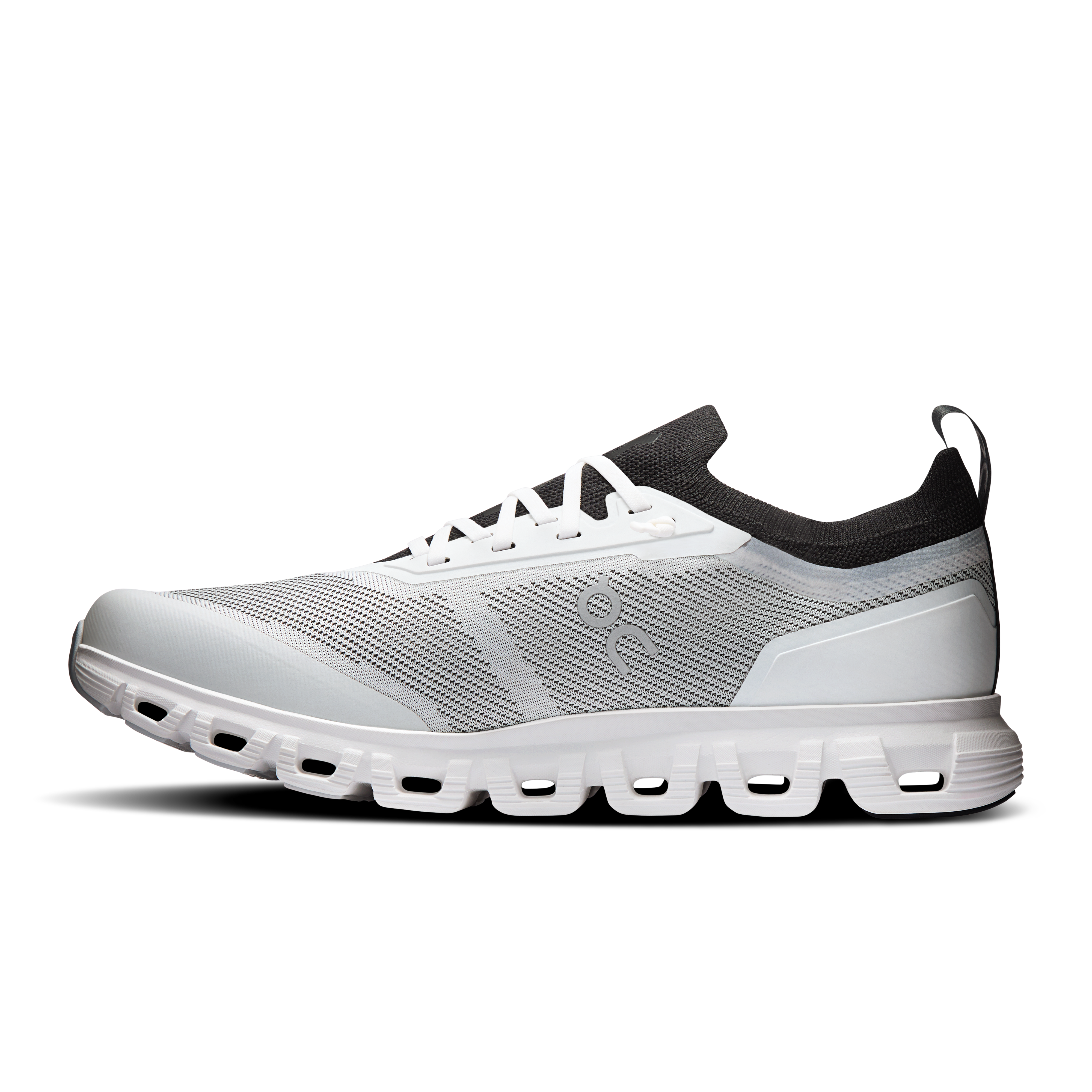 On Running Men's Cloud 6 Versa Shoes - White / Black