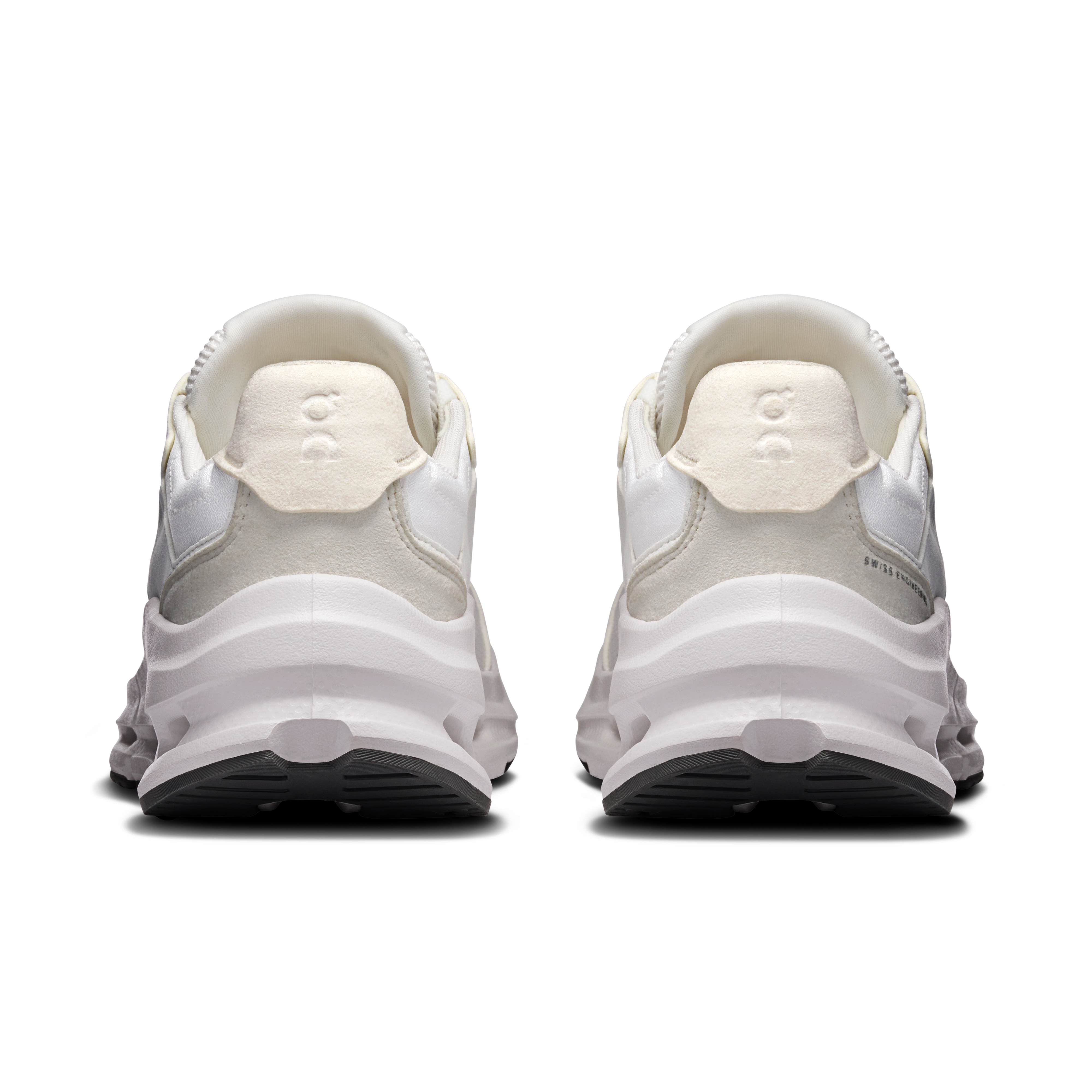 On Running Women's Cloudnova Rift Shoes - White / Ice