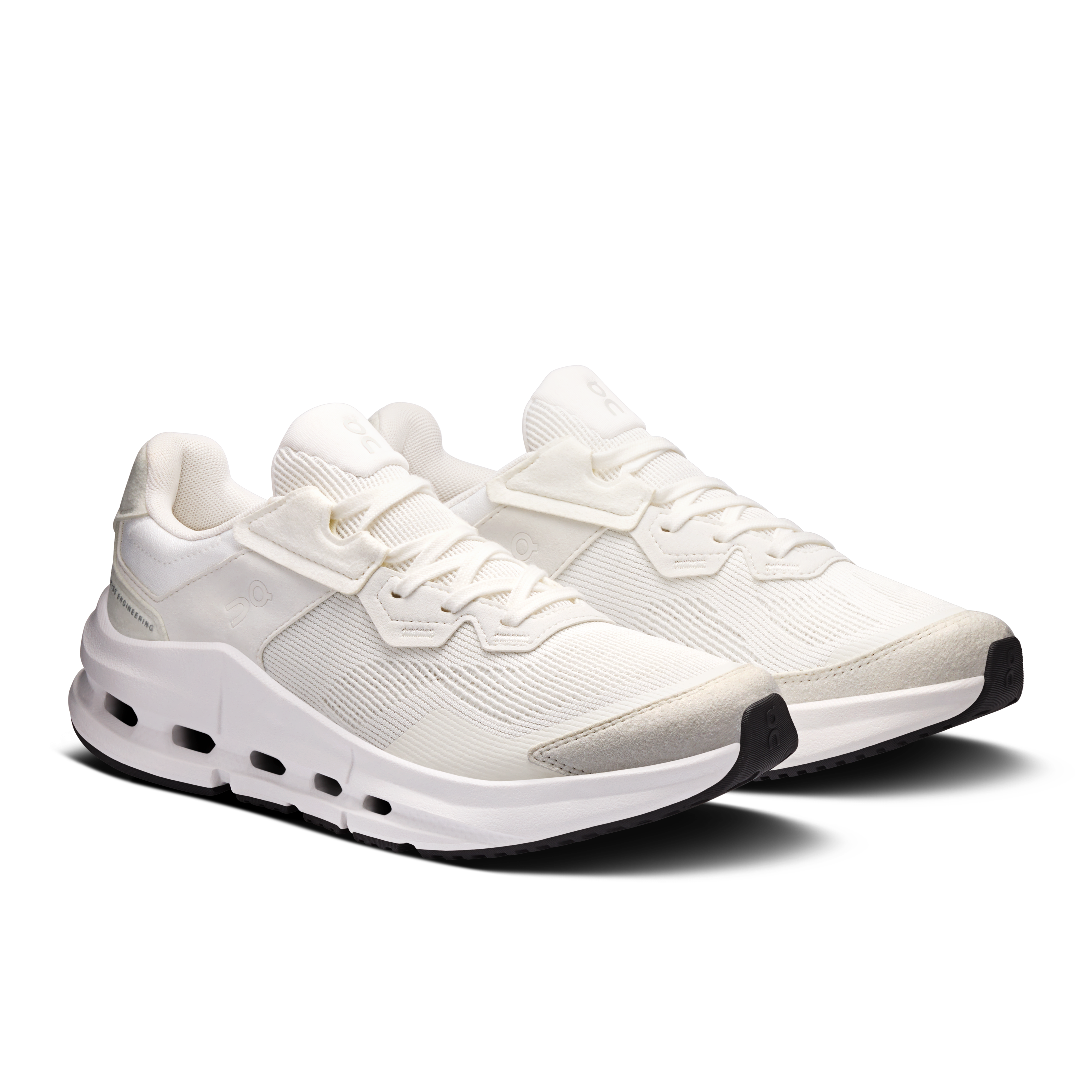 On Running Women's Cloudnova Rift Shoes - White / Ice