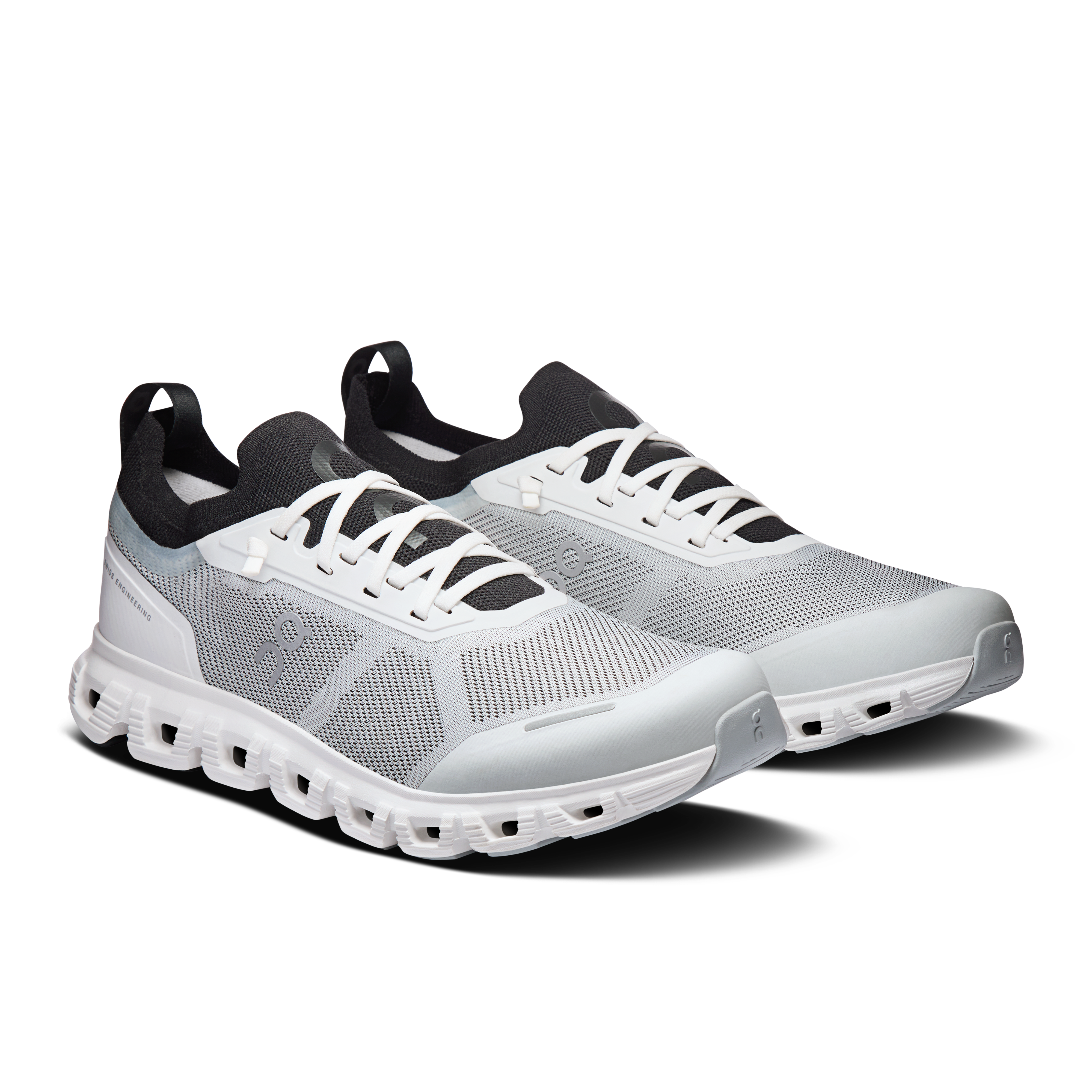 On Running Men's Cloud 6 Versa Shoes - White / Black